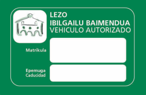 Se debe solicitar la tarjeta de residentes para aparcar en diferentes zonas del pueblo