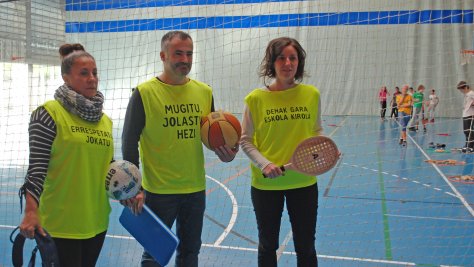 DENOK GARA ESKOLA KIROLA, mugitu, jolastu, hezi!
