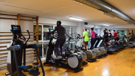 Nuevas máquinas en el polideportivo