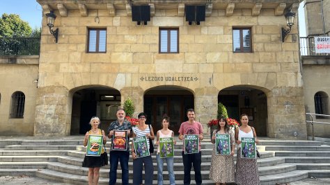 Lurdes Isasi (Gaxuxa) Jon Legorburu, Olatz Errasti (Haurtxo Haur Eskola), Eneritz Arruti, Mikel Arruti, Laura Martinez y Alaitz de la Maza 