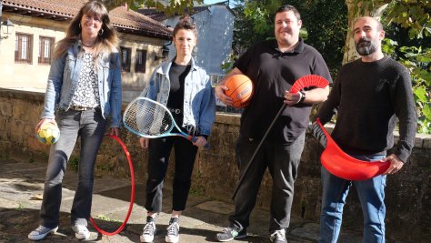 La concejala de deportes de Errenteria, Leire Mazizior, La concejala de deportes de Lezo, Eneritz Arruti, el concejal de deportes de Oiartzun, Edorta Fernández y el concejal de deportes de Pasaia, Julen Rodríguez