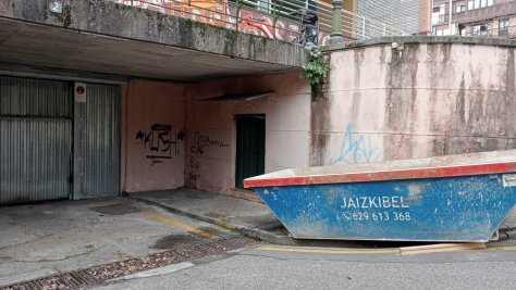  Comienzan las obras para mejorar el local de danza que está debajo del polideportivo