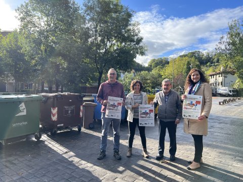 Joxean Sanchez (Ingurumen zinegotzia), Leire Beteta (Ingurumen teknikaria), Jesus Mari Martiarena (Lezoko alkatea) eta Loreto Osa (San Markos Mankomunitateko presidentea).