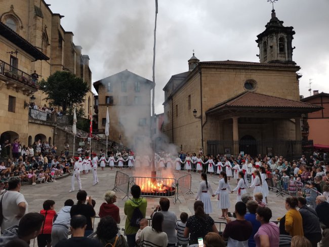 Celebración de la hoguera de San Juan